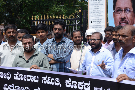 Endosulfan victims protest  1